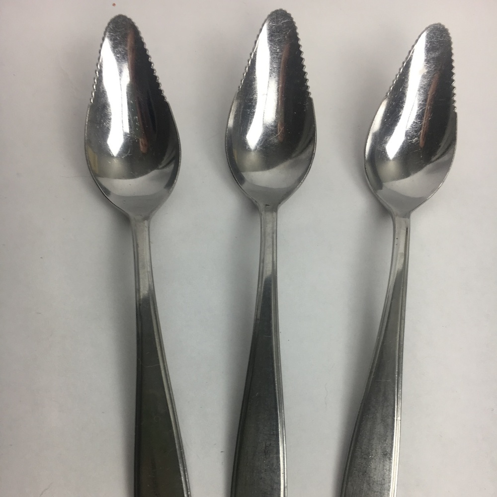 Set of 4 Empire Crockry grapefruit spoons